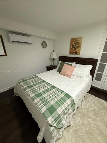 2036 NE 21st Ave 2, Fort Lauderdale, FL 33305