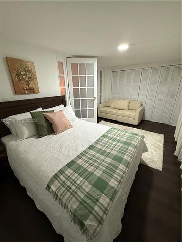 2036 NE 21st Ave 2, Fort Lauderdale, FL 33305