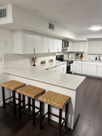 2036 NE 21st Ave 2, Fort Lauderdale, FL 33305