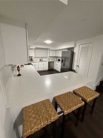 2036 NE 21st Ave 2, Fort Lauderdale, FL 33305