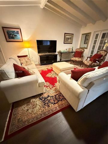 2036 NE 21st Ave 2, Fort Lauderdale, FL 33305