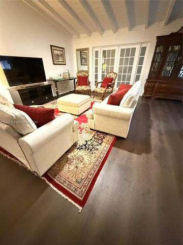 2036 NE 21st Ave 2, Fort Lauderdale, FL 33305