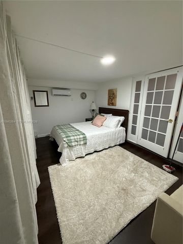 2036 NE 21st Ave 2, Fort Lauderdale, FL 33305