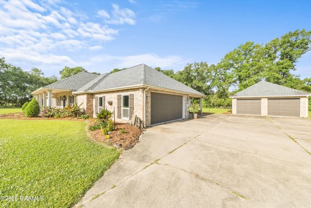 136 Shelby Oaks Lane, Lafayette, LA 70507