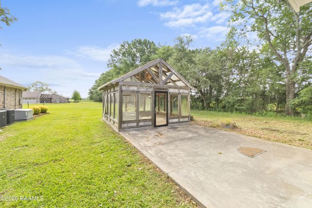136 Shelby Oaks Lane, Lafayette, LA 70507