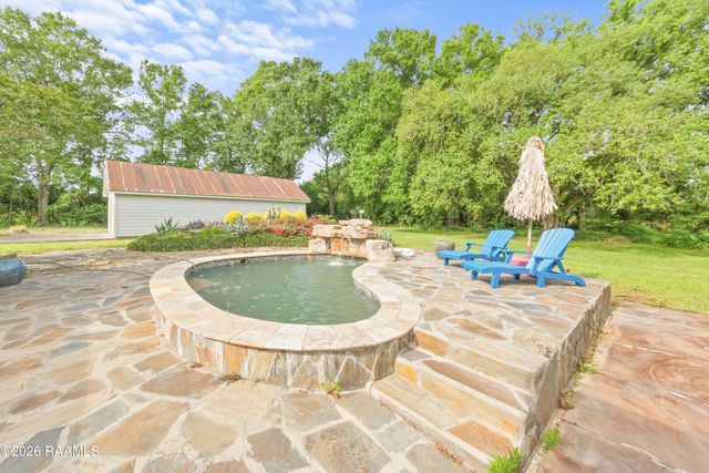 136 Shelby Oaks Lane, Lafayette, LA 70507