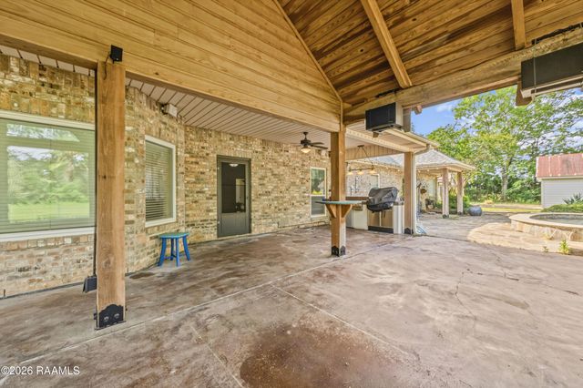 136 Shelby Oaks Lane, Lafayette, LA 70507