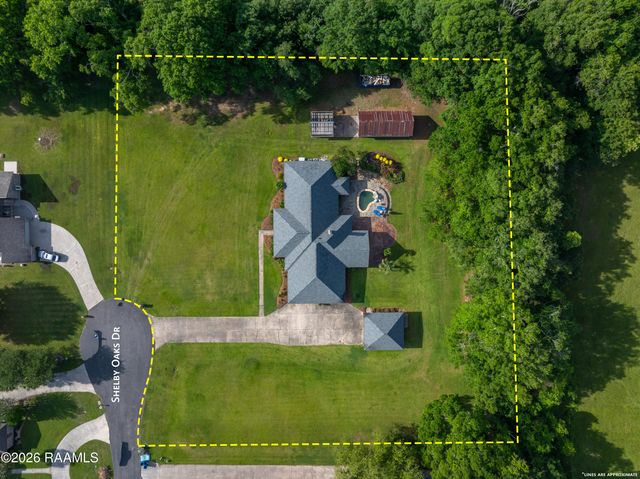 136 Shelby Oaks Lane, Lafayette, LA 70507