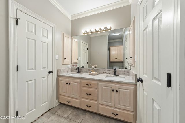 136 Shelby Oaks Lane, Lafayette, LA 70507