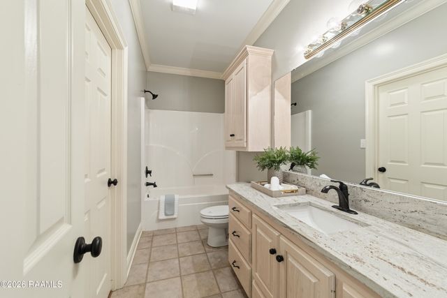136 Shelby Oaks Lane, Lafayette, LA 70507
