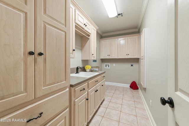 136 Shelby Oaks Lane, Lafayette, LA 70507