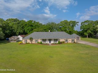 136 Shelby Oaks Lane, Lafayette, LA 70507