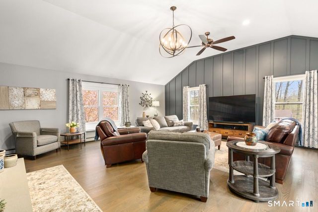 61 Sharon Court, Shelton, CT 06484