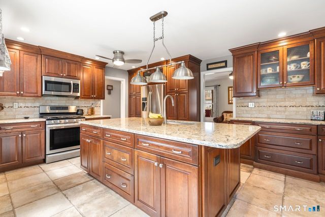 61 Sharon Court, Shelton, CT 06484