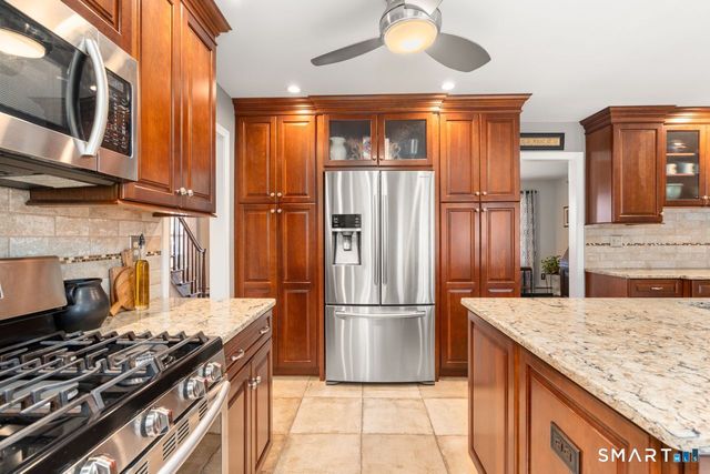 61 Sharon Court, Shelton, CT 06484