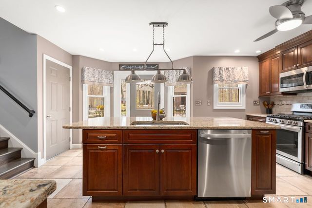 61 Sharon Court, Shelton, CT 06484