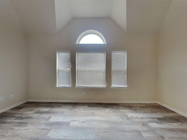 2734 Kings Retreat Circle, Houston, TX 77345