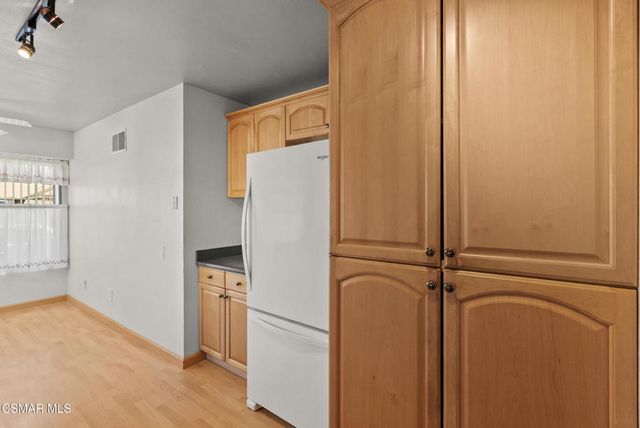 6204 Village 6, Camarillo, CA 93012