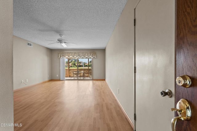 6204 Village 6, Camarillo, CA 93012