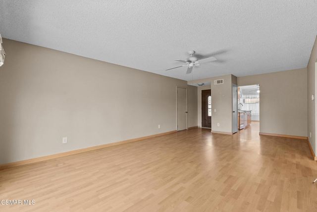 6204 Village 6, Camarillo, CA 93012