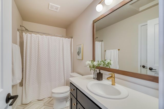 2608 36th Avenue S, Moorhead, MN 56560