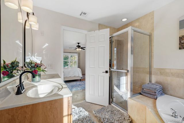 58 Red Maple Way, New Windsor, NY 12553