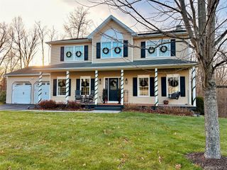 58 Red Maple Way, New Windsor, NY 12553