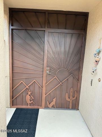 790 W Arbor Ridge Drive, Green Valley, AZ 85614