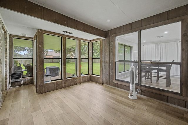 105 Cottonwood Dr, Houma, LA 70360