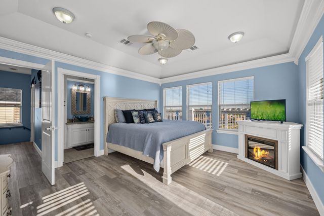 123 Carlton Avenue, Surfside Beach, TX 77541