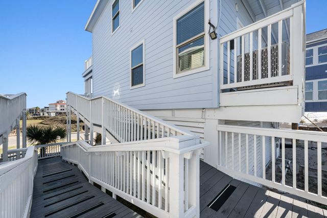 123 Carlton Avenue, Surfside Beach, TX 77541
