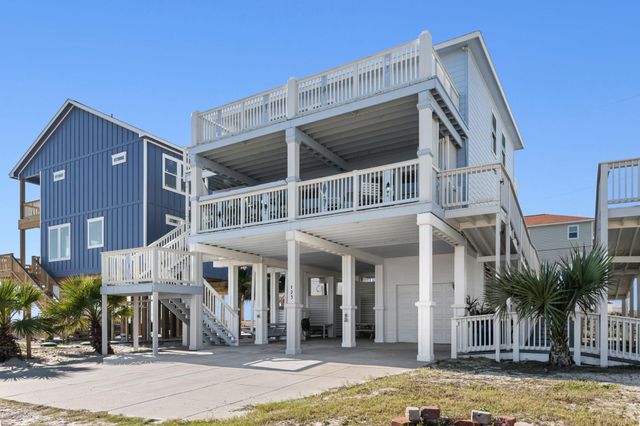 123 Carlton Avenue, Surfside Beach, TX 77541