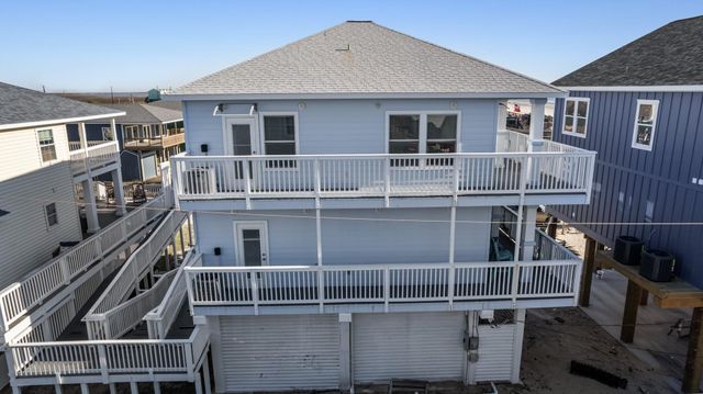 123 Carlton Avenue, Surfside Beach, TX 77541