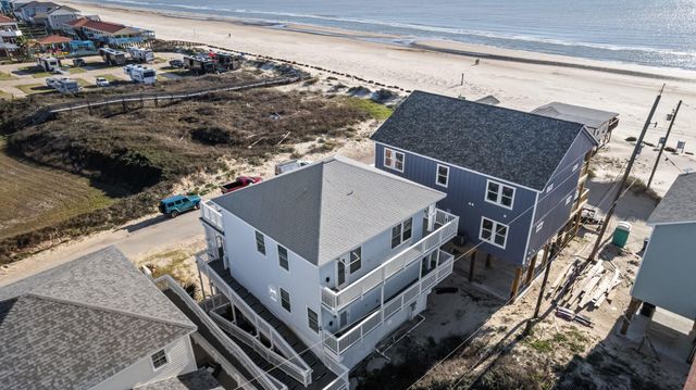 123 Carlton Avenue, Surfside Beach, TX 77541