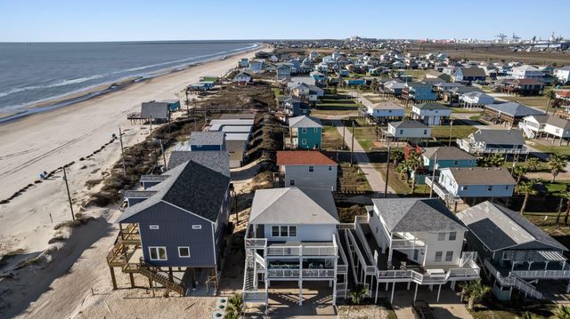 123 Carlton Avenue, Surfside Beach, TX 77541