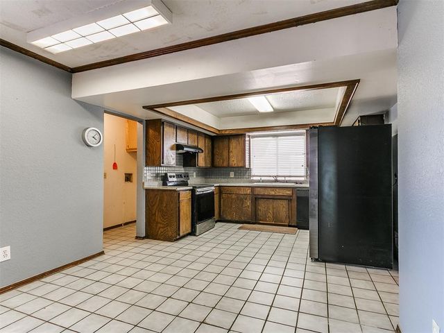 4000 LANDMARK Road, Yukon, OK 73099