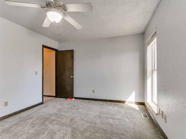 4000 LANDMARK Road, Yukon, OK 73099