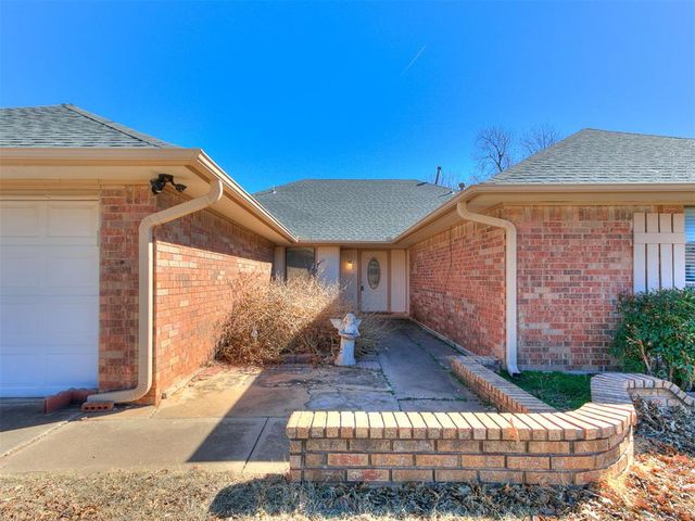 4000 LANDMARK Road, Yukon, OK 73099
