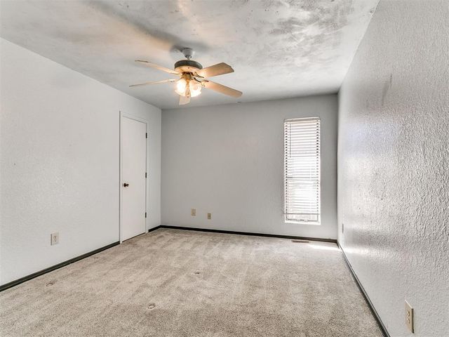 4000 LANDMARK Road, Yukon, OK 73099