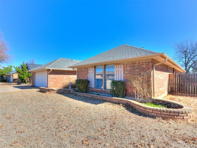 4000 LANDMARK Road, Yukon, OK 73099