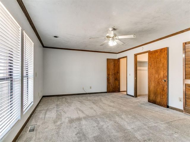 4000 LANDMARK Road, Yukon, OK 73099