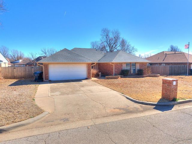 4000 LANDMARK Road, Yukon, OK 73099