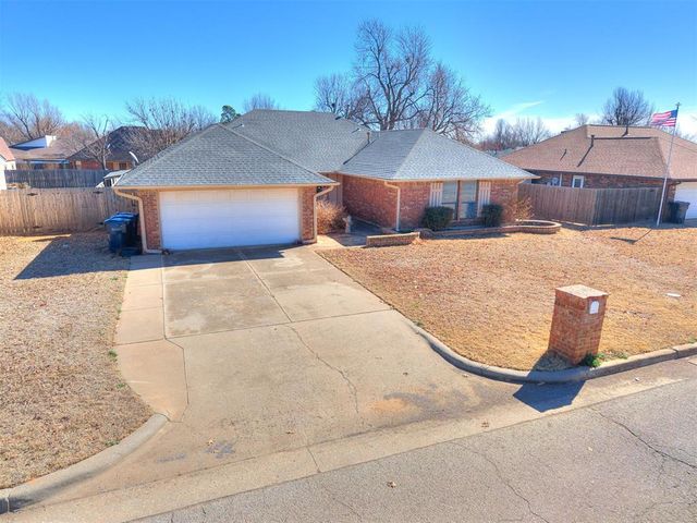 4000 LANDMARK Road, Yukon, OK 73099