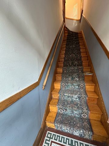 3759 N Damen Avenue 2, Chicago, IL 60618