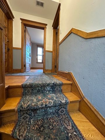 3759 N Damen Avenue 2, Chicago, IL 60618