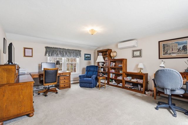 32 Dolly Dr, Worcester, MA 01604