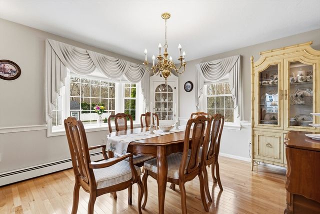 32 Dolly Dr, Worcester, MA 01604