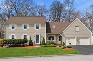 32 Dolly Dr, Worcester, MA 01604
