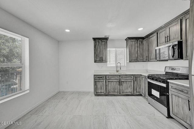 1107 MYRTLE Avenue A-D, El Paso, TX 79901