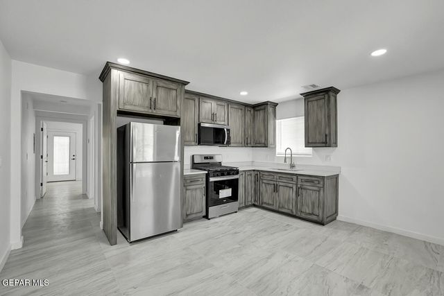 1107 MYRTLE Avenue A-D, El Paso, TX 79901